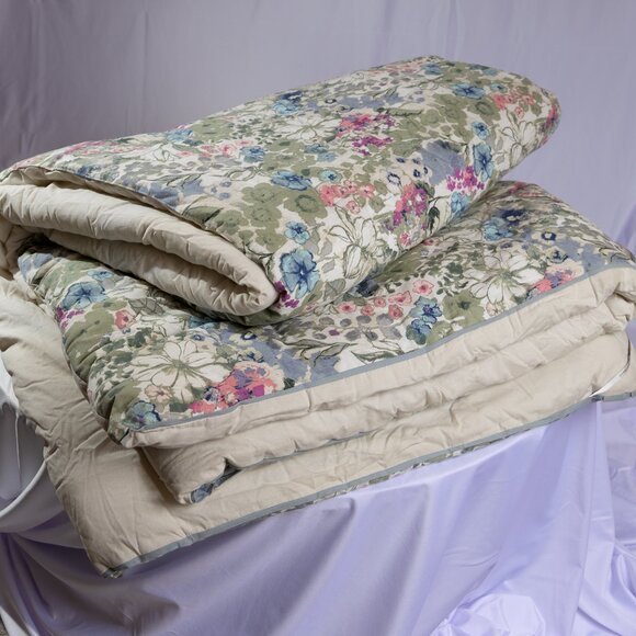Lauren Conrad Floral Comforter Set – Full/Queen with Pillow Shams - Picture 1 of 2